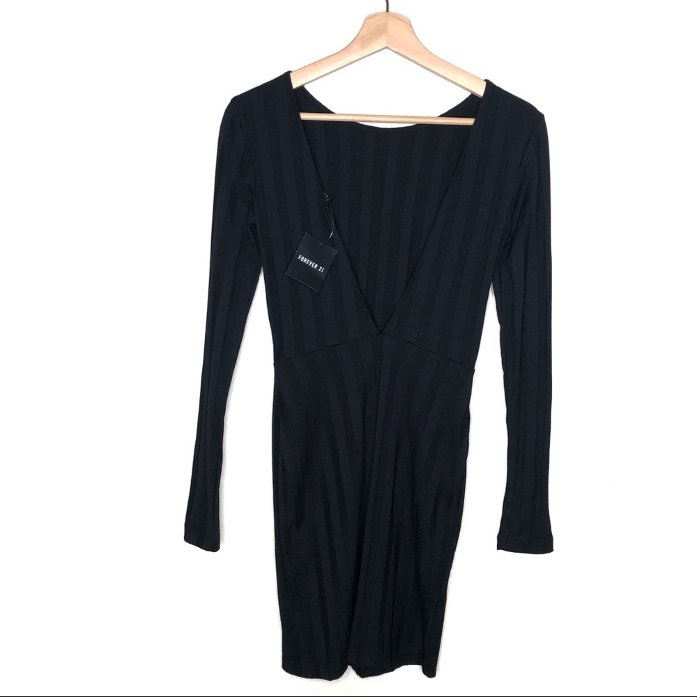 NWT Forever 21 Long Sleeve Open Back V-Neck Dress